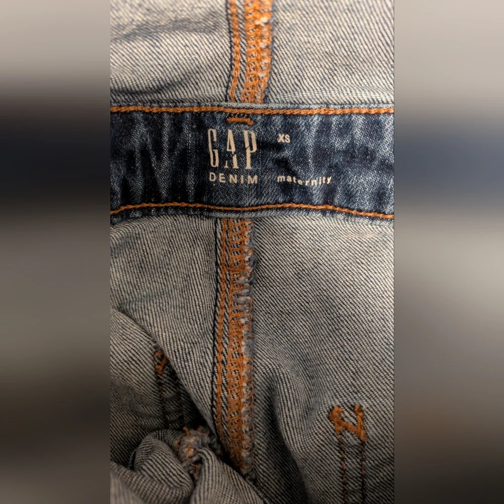 GAP MATERNITY Light Blue Denim Overalls - Picture 3 of 4